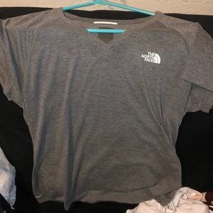 north face t-shirt!gray size:medium kids!